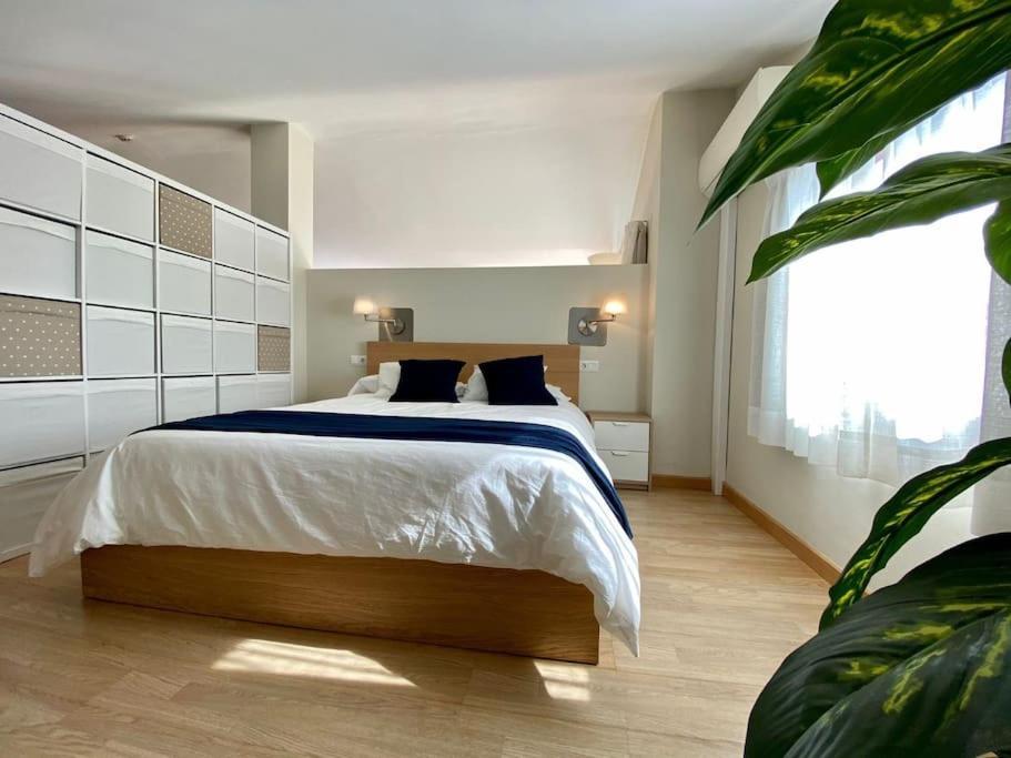 Exclusive Beachfront Penthouse Almayate Alto Bagian luar foto