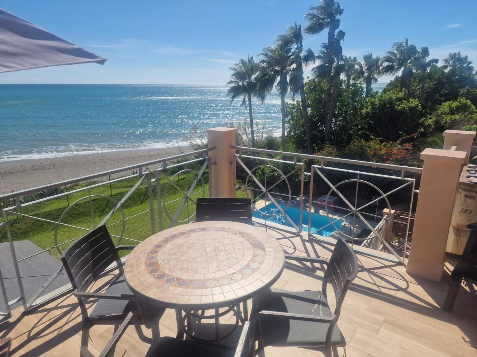 Exclusive Beachfront Penthouse Almayate Alto Bagian luar foto